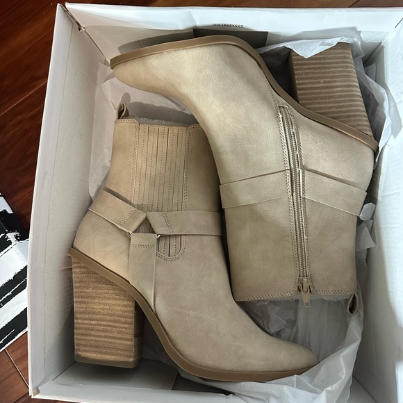 NWT DV Dolce Vita Nilano western Boots size 8 - Picture 4 of 6